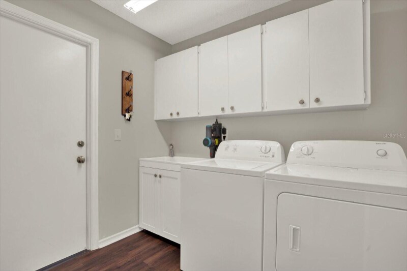 Building Photo - 34448 Cedarfield Dr