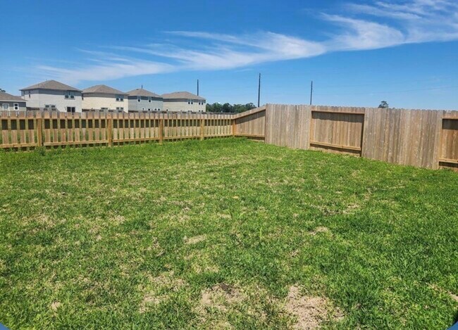 Building Photo - 10127 California Lily Ln