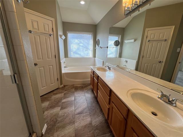 Building Photo - 7960 Glenway Dr