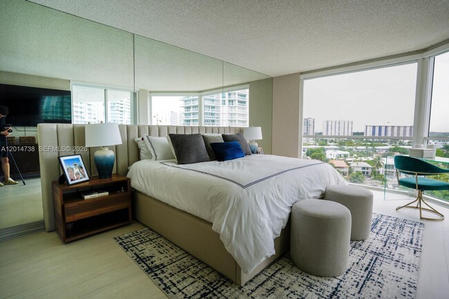 Building Photo - 16400 Collins Ave