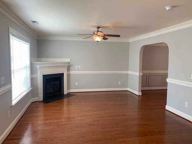 Building Photo - 1205 Dexter Ridge Dr
