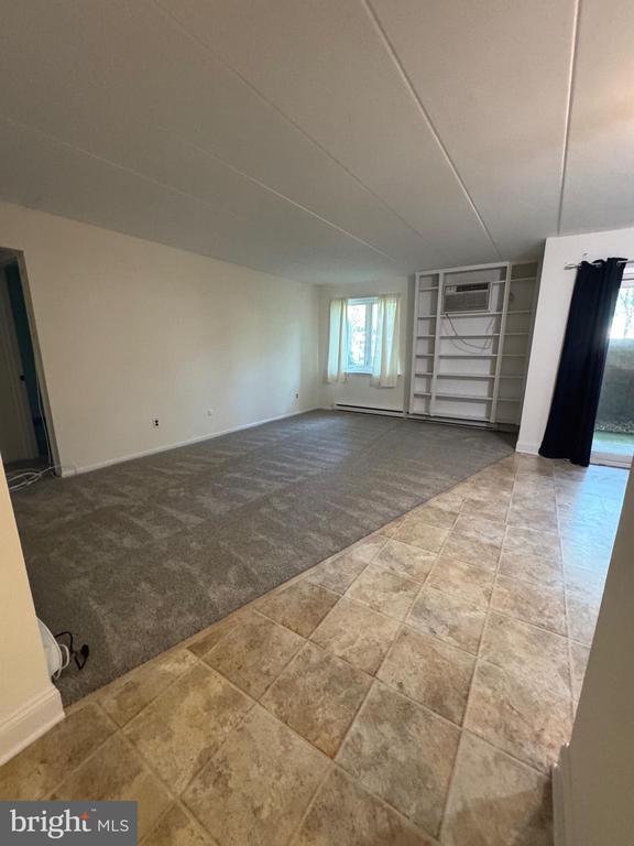 Building Photo - 300 Winding Way