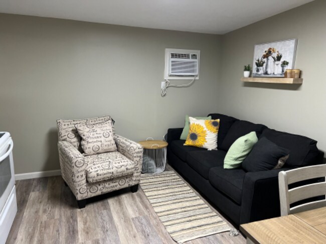 Building Photo - 109 N Charles St