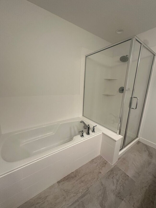 Building Photo - Gorgeous South Jordan Property!!!