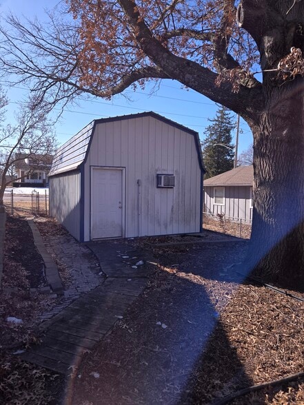 12x24 Shed w/ electrical - 120 W North Ave