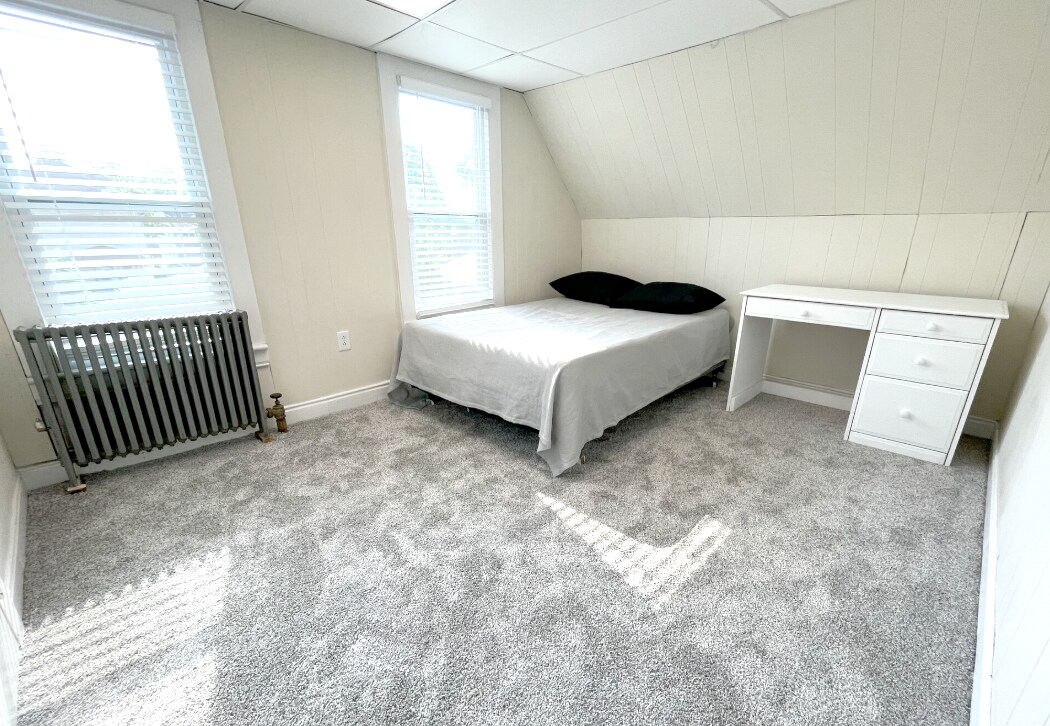 Building Photo - 52 Broome St