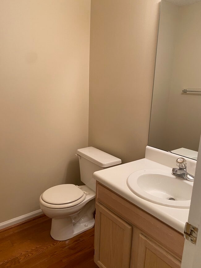 Building Photo - 201 Mint Hill Dr