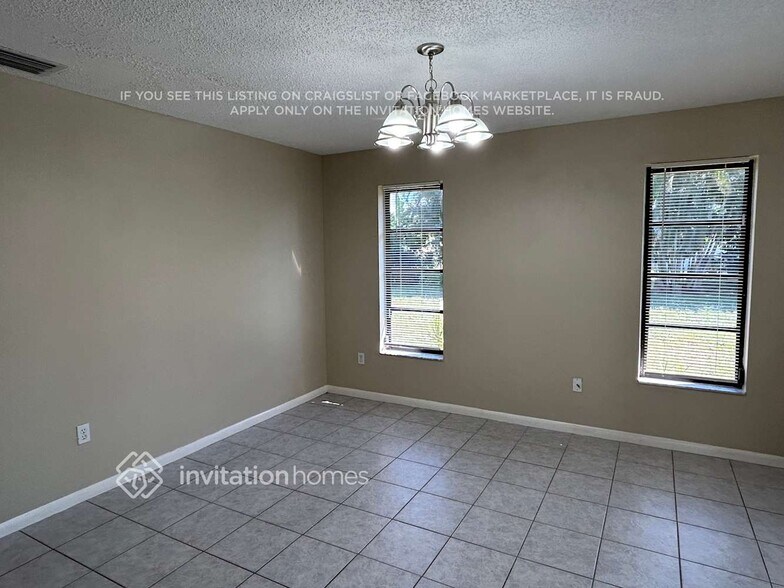 Building Photo - 1012 SE 42nd Ln