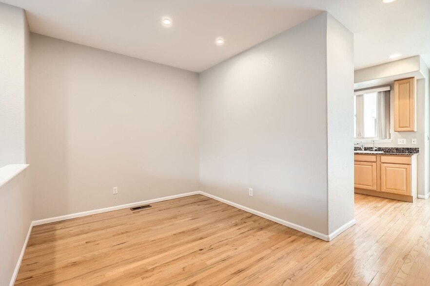 Building Photo - 454 S Lafayette St