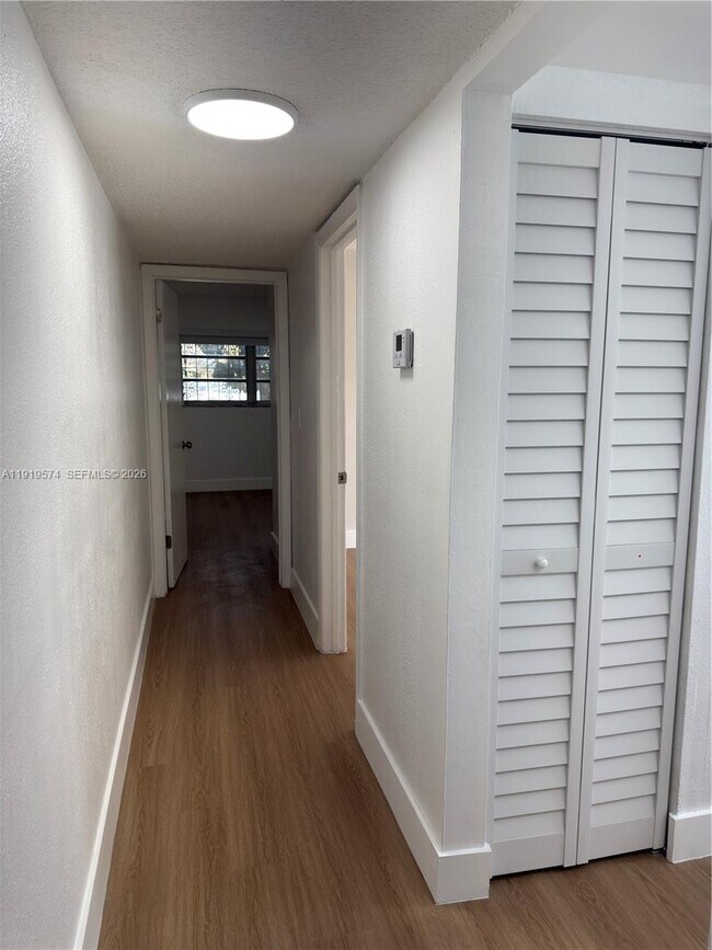 Building Photo - 1927 NW 20th Ave