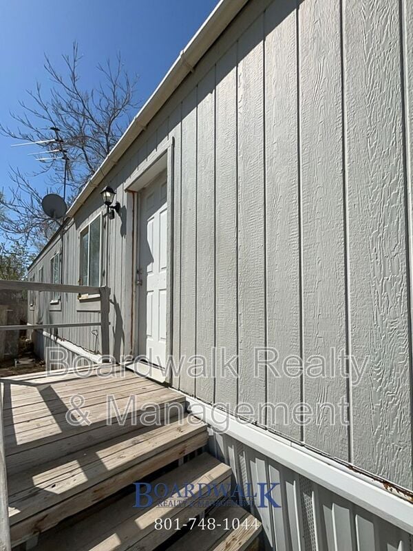 Building Photo - 155 W State St