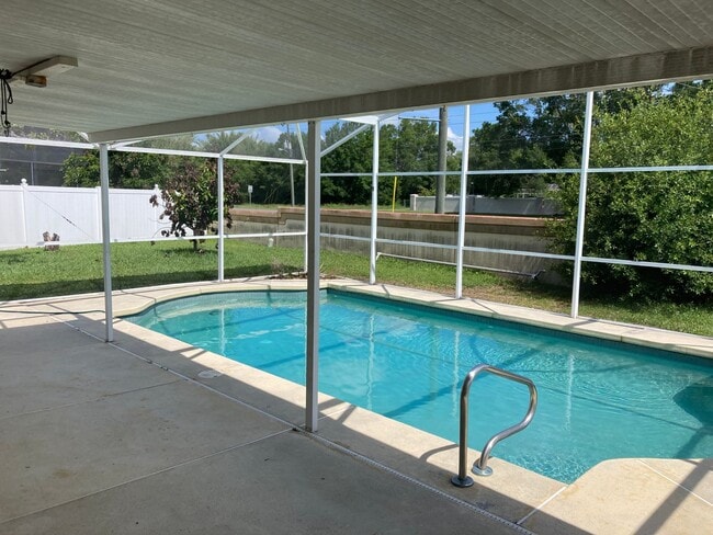 Building Photo - 3-Bedroom Pool Home in Bay Pointe – Kissimmee