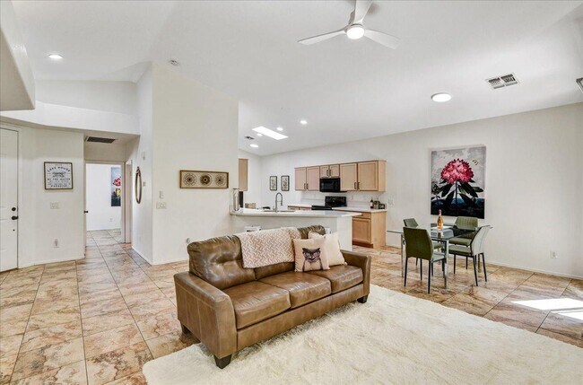 Building Photo - 3247 E Maldonado Dr