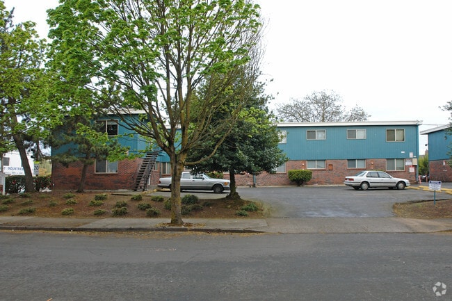 Building Photo - Avenue Plaza Apartments