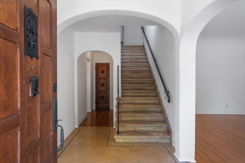 Building Photo - 848 17th St