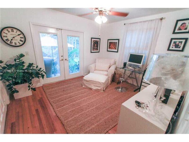 Building Photo - 415 Bargello Ave