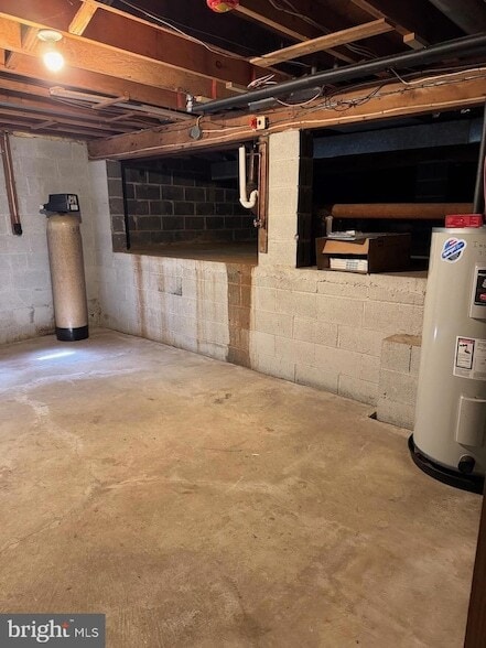 Building Photo - 6025 Honey Hollow Rd