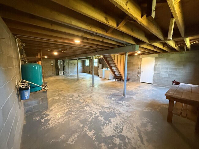 Building Photo - 369 Pleasant Hill Rd