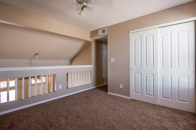Building Photo - 14185 Tierra Halcon Dr