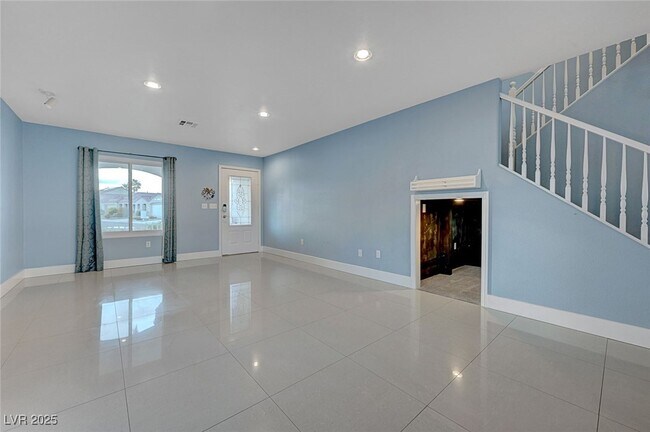 Building Photo - 5470 Logville St