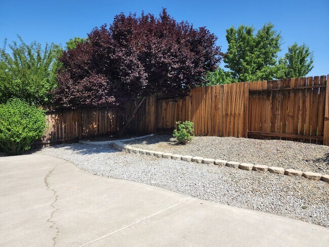 Building Photo - Adorable home in Kiley Ranch (Single Story)