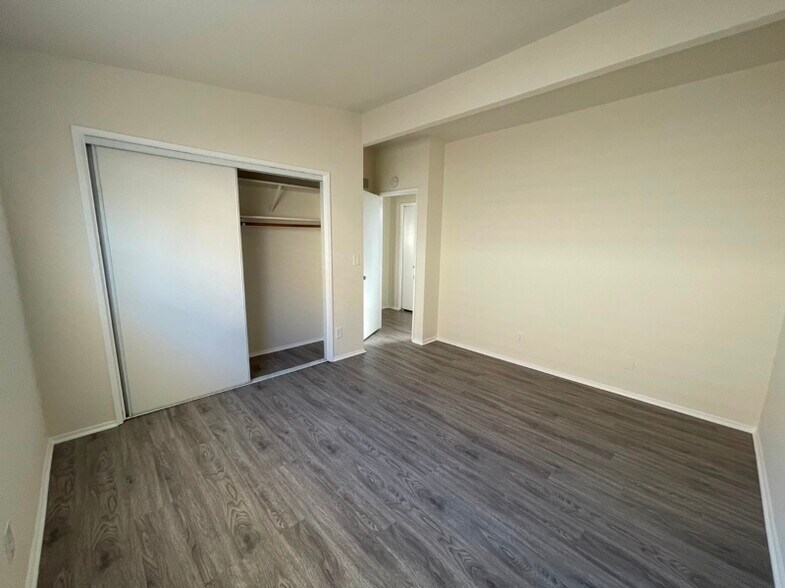 Building Photo - 840 3rd St