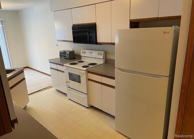 Building Photo - 2445 Mulberry Ct