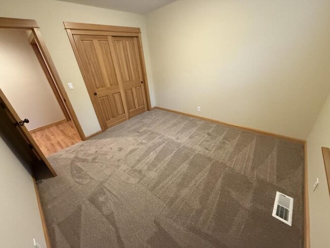 Building Photo - 1030 4th Ave