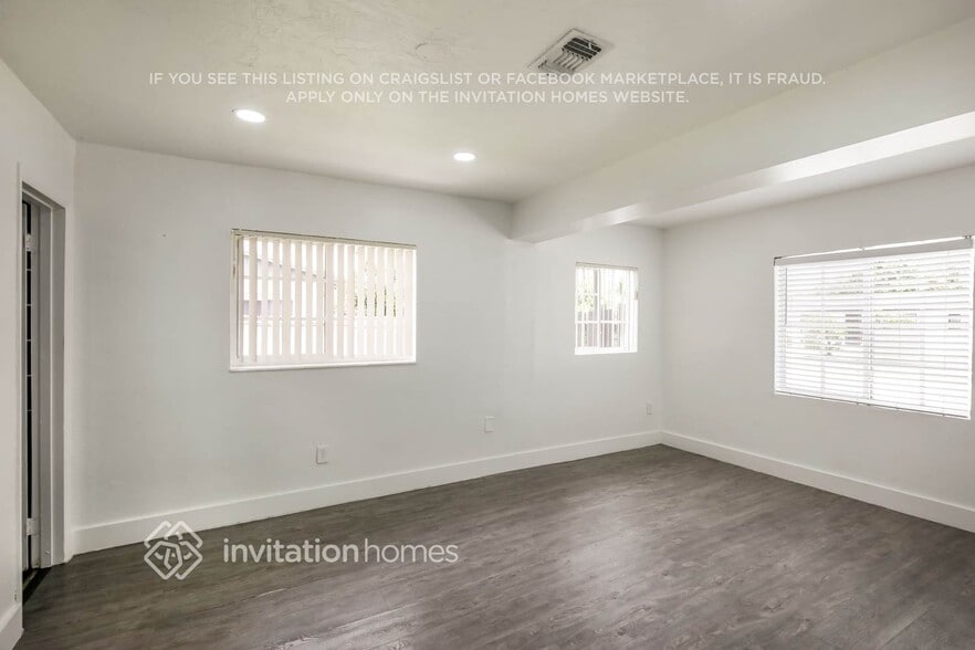 Building Photo - 14544 SW 105th Ct