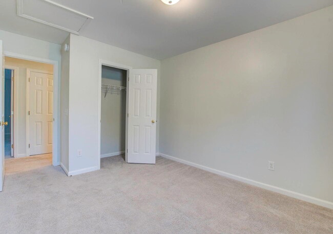 Building Photo - 138 Thistle Rd