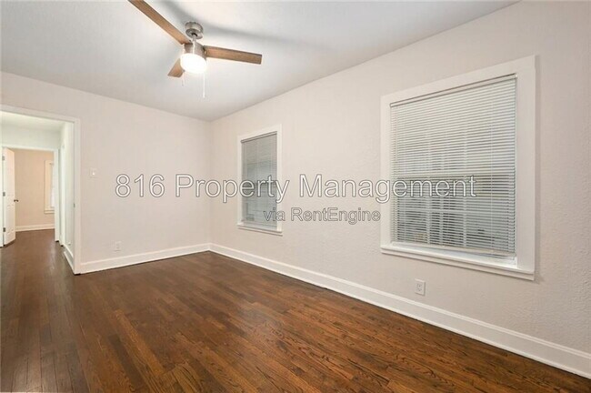 Building Photo - 2206 E 58th St