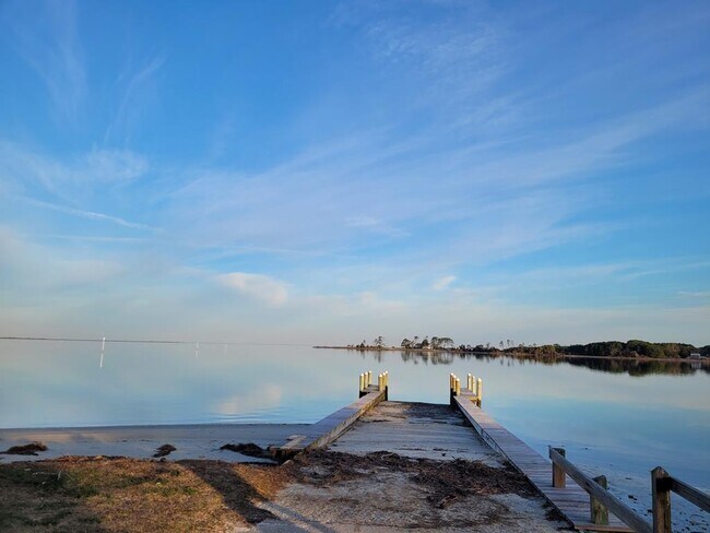 Building Photo - 31388 Cedar View Rd