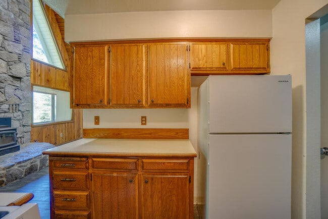 Building Photo - COUNTRY LIVING IN WASHOUGAL