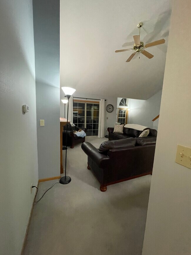 Building Photo - 1922 Parknoll Ln