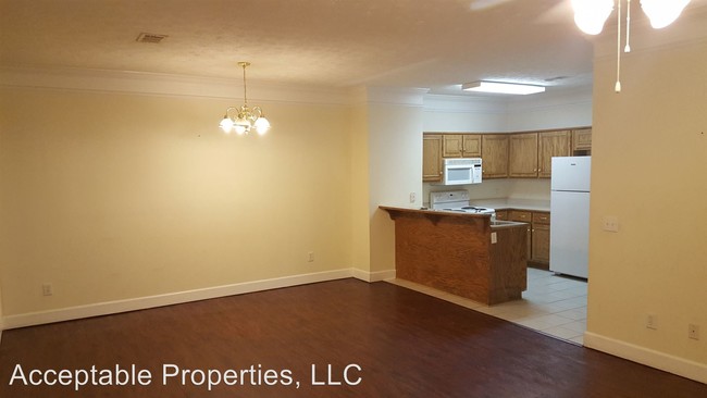 Building Photo - 8082 Veterans Pkwy