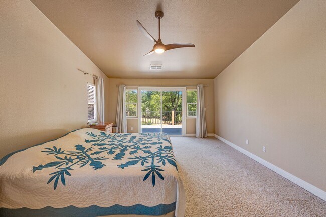 Building Photo - 4011 Prairie Falcon Dr