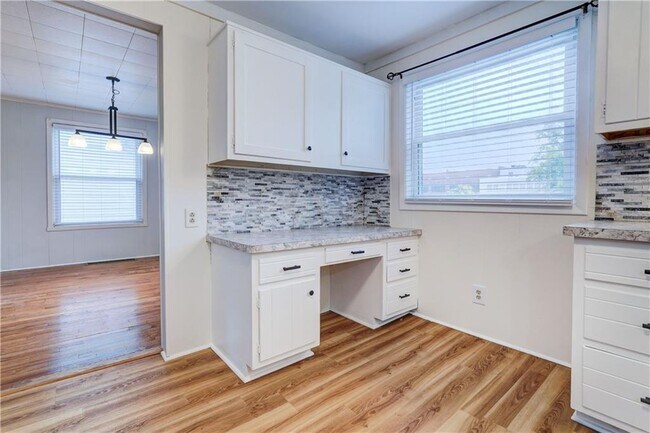 Building Photo - 151 Hampden Rd