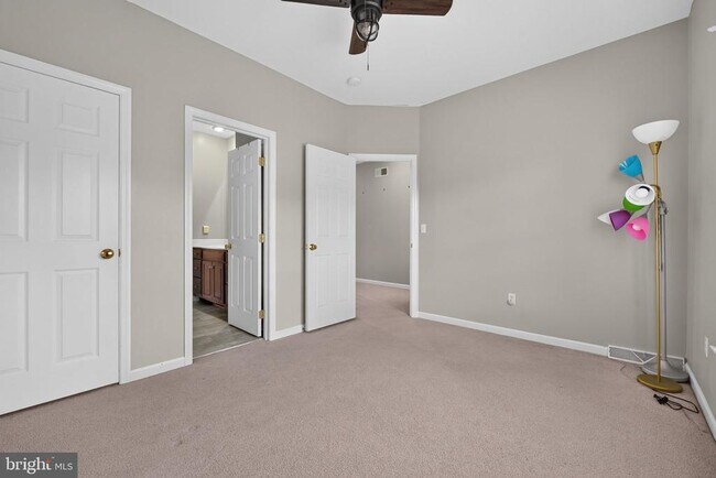 Building Photo - 1417 Hammock Way