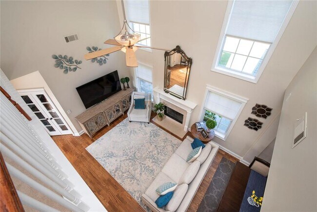 Building Photo - 1504 Belfaire Lake Tr