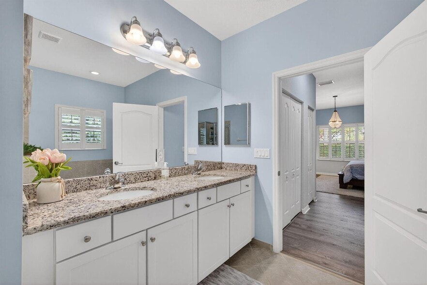 Building Photo - 127 Rudder Cay Way