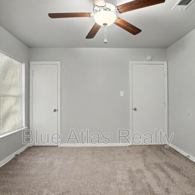 Building Photo - 4024 Wiman Dr