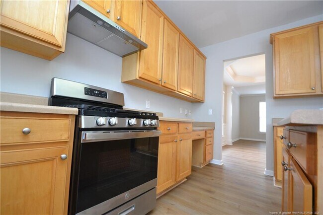 Building Photo - 7830 Clover Creek Ct