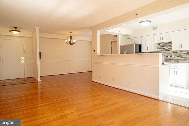 Building Photo - 5505 Seminary Rd