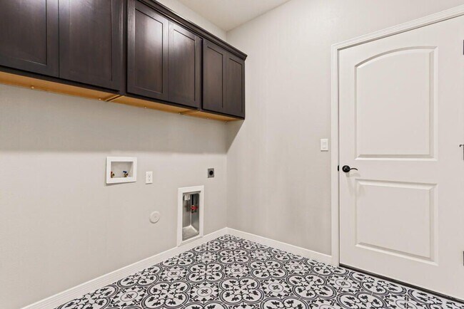 Building Photo - 13591 Hazlewood St