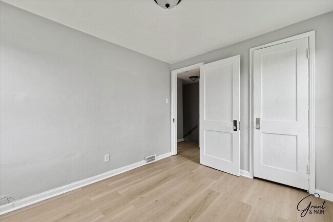 Building Photo - 18330/18332 Kelly Rd - Wise Man Investing LLC