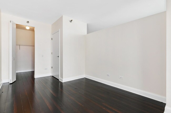 Building Photo - 501 N Clinton St