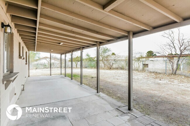 Building Photo - 7060 S Cabot Pl