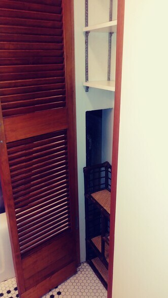 Shared Bathroom Closet - 2514 Girard Ave S