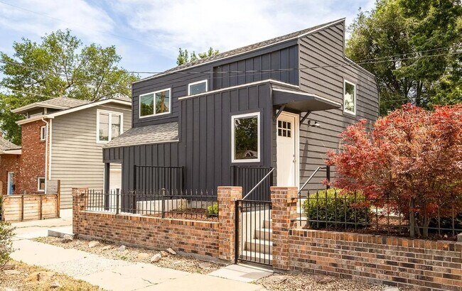 Building Photo - 4456 Clay St