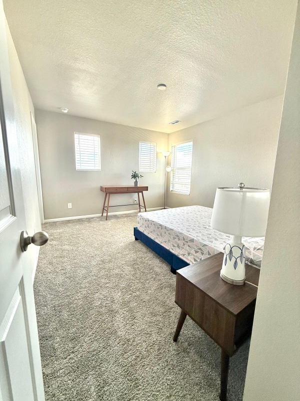 Building Photo - 18284 Grosbeak Pl